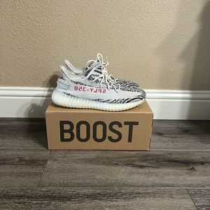 Yeezy men’s size 11 hardly work